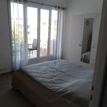 T3 A 50 M De La Apartment